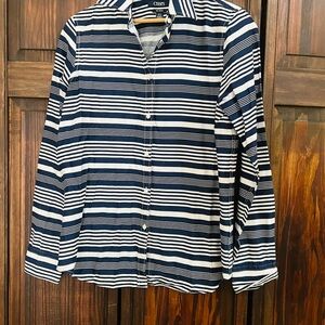 Chaps Blue and White Casual Button Down Shirt woman’s Medium button‎ up